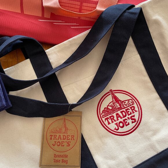 Trader Joe's LIMITED Set: XL PEACH Edition Tote, Shedd Ocean Bag, & TJs Canvas - Picture 6 of 11